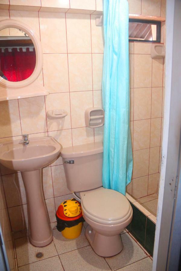 Hospedaje Iroaki Yurimaguas Bagian luar foto