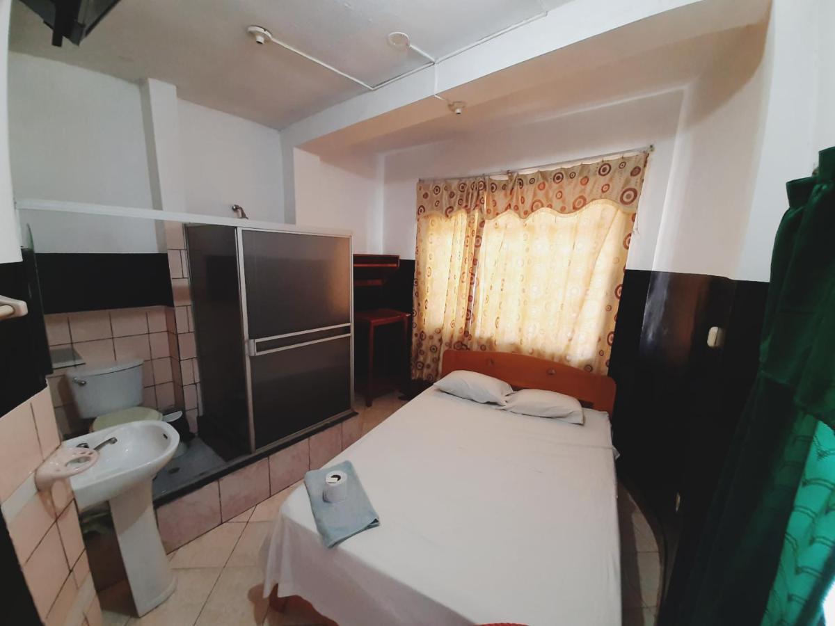 Hospedaje Iroaki Yurimaguas Bagian luar foto