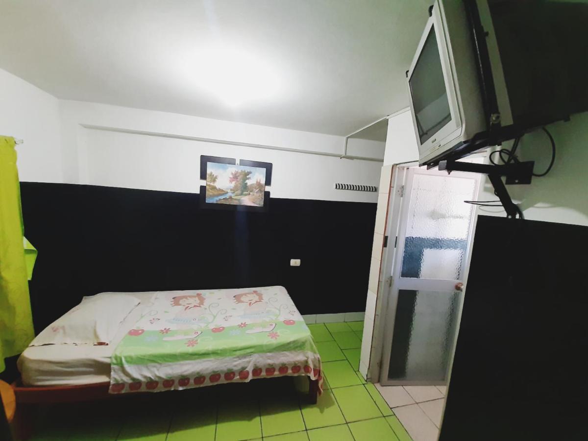 Hospedaje Iroaki Yurimaguas Bagian luar foto